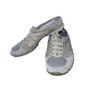 7.5 Slip on Skechers Sneakers, Gray w/gold glittered ribbon detailing